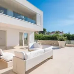 Luxury Glamour Near With Pool And Sauna Villa