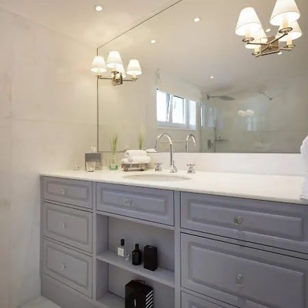 Luxury Glamour Near With Pool And Sauna