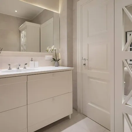 Luxury Glamour Near With Pool And Sauna Villa *