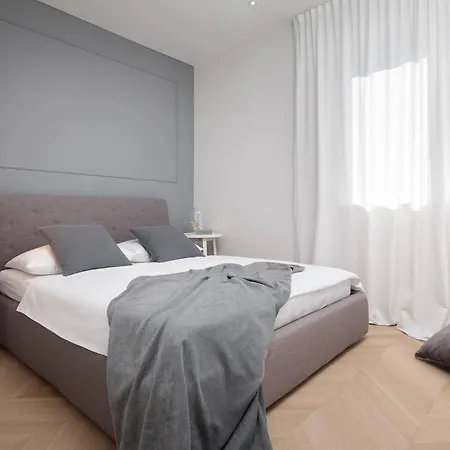 Luxury Glamour Near With Pool And Sauna Primošten