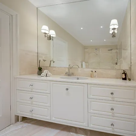 Luxury Seafront Glamour With Private Pool, Sauna And Gym At The In * Primosten