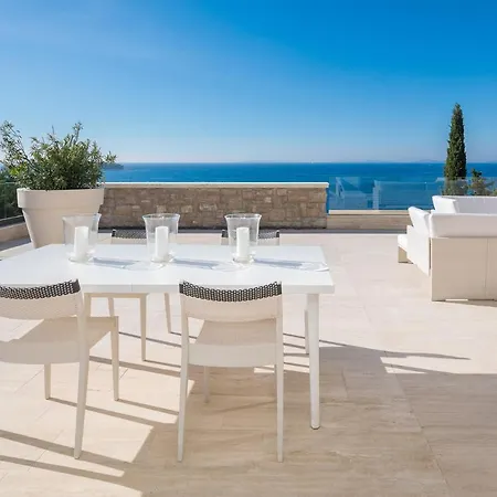 Luxury Seafront Glamour With Private Pool, Sauna And Gym At The In * Primosten