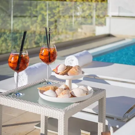 Luxury Seafront Glamour With Private Pool, Sauna And Gym At The In Villa *