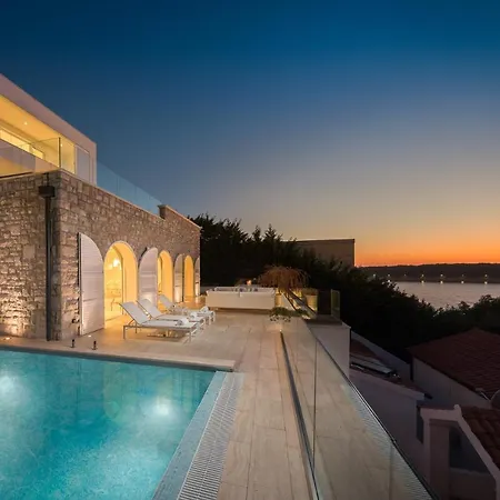 Luxury Seafront Glamour With Private Pool, Sauna And Gym At The In Villa Primošten