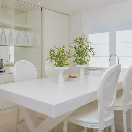 Luxury Seafront Glamour With Private Pool, Sauna And Gym At The In Villa *