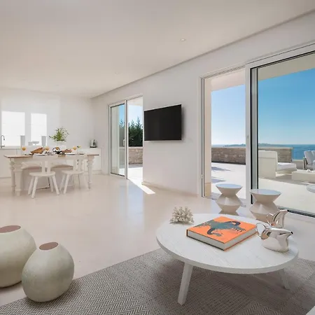 Luxury Seafront Glamour With Private Pool, Sauna And Gym At The In Villa *