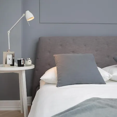 Luxury Seafront Glamour With Private Pool, Sauna And Gym At The In Villa