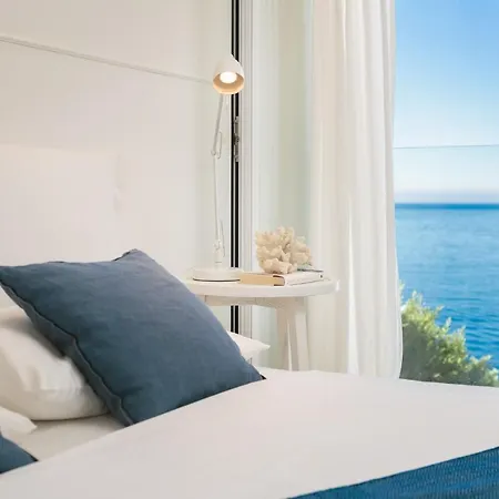 Villa Luxury Seafront Glamour With Private Pool, Sauna And Gym At The In *