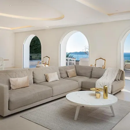 Villa Luxury Seafront Glamour With Private Pool, Sauna And Gym At The In