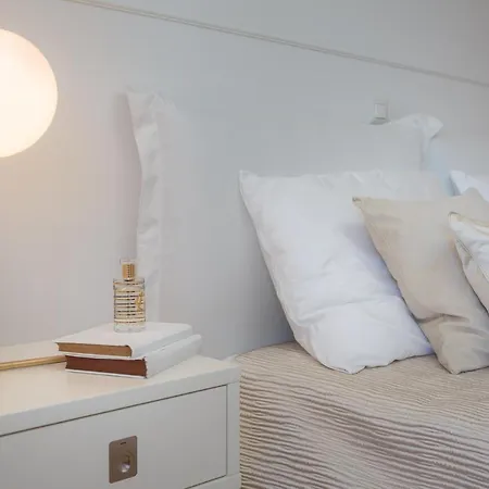 Villa Luxury Seafront Glamour With Private Pool, Sauna And Gym At The In *