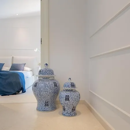 Luxury Seafront Glamour With Private Pool, Sauna And Gym At The In Villa