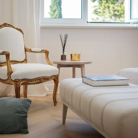 Villa Luxury Seafront Glamour With Private Pool, Sauna And Gym At The In Primosten