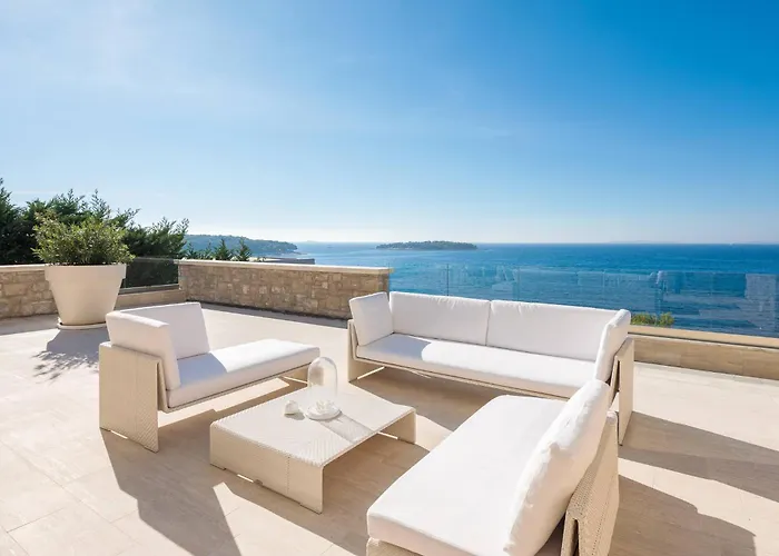 Luxury Seafront Glamour With Private Pool, Sauna And Gym At The In Villa Primošten