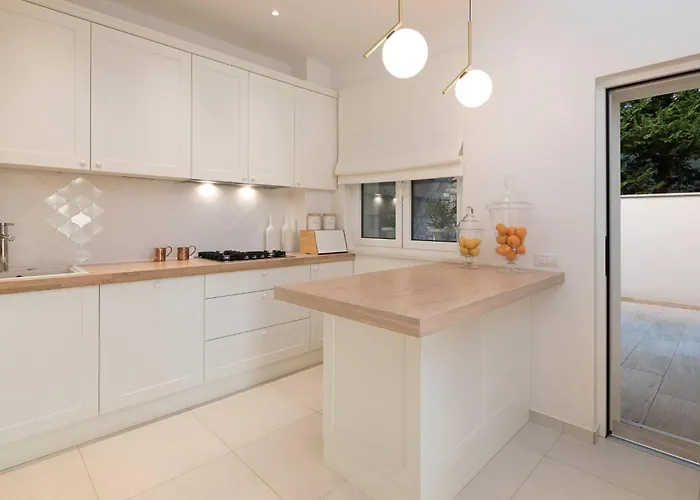 Villa Luxury Seafront Glamour With Private Pool, Sauna And Gym At The In Primosten