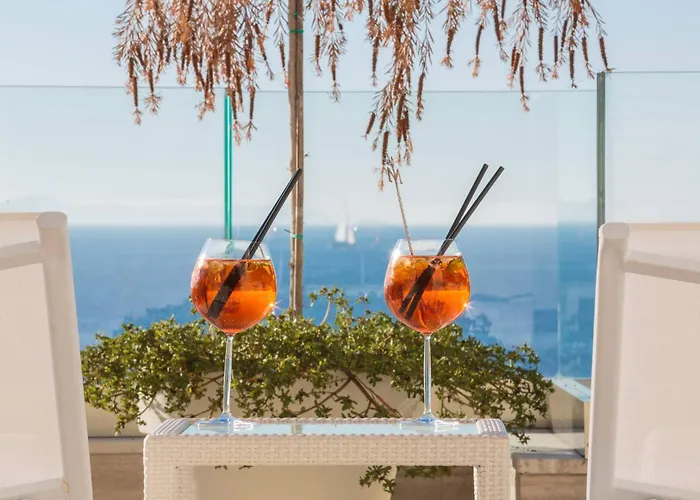 Luxury Seafront Glamour With Private Pool, Sauna And Gym At The In