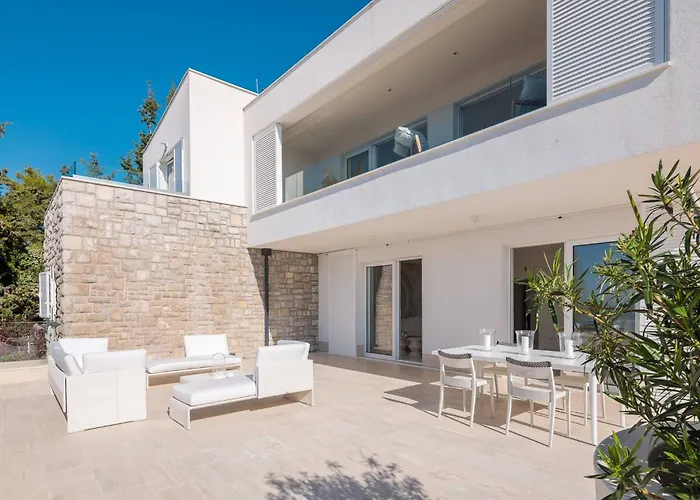 Luxury Seafront Glamour With Private Pool, Sauna And Gym At The In * Primosten