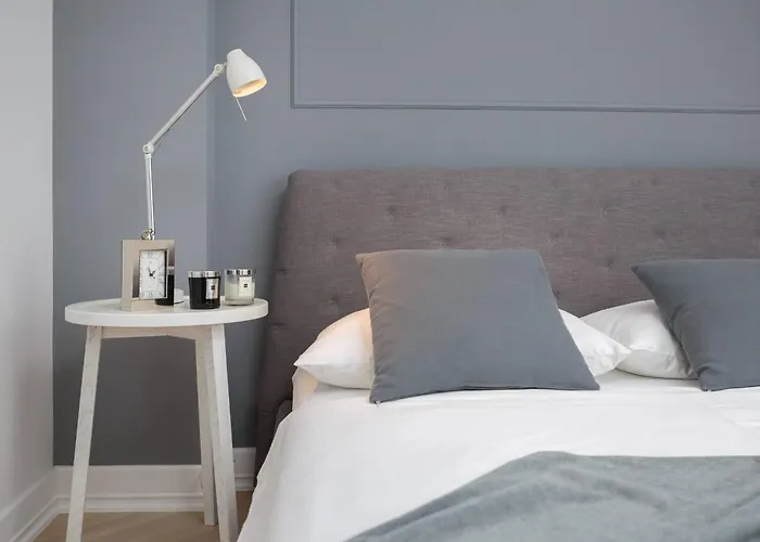 Villa Luxury Seafront Glamour With Private Pool, Sauna And Gym At The In *