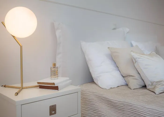 Villa Luxury Seafront Glamour With Private Pool, Sauna And Gym At The In *