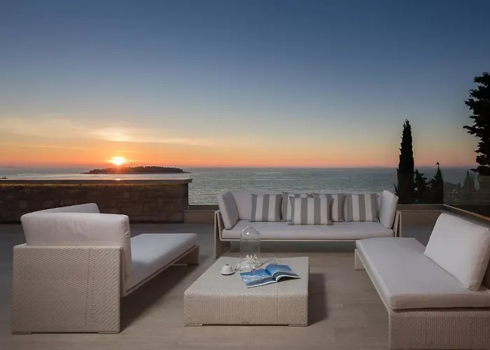 Luxury Seafront Glamour With Private Pool, Sauna And Gym At The In * Primošten