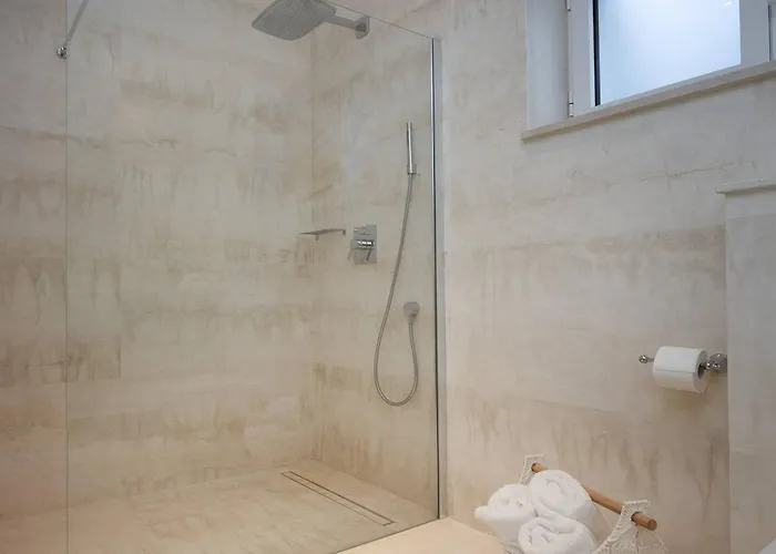 Luxury Seafront Glamour With Private Pool, Sauna And Gym At The In * Primosten