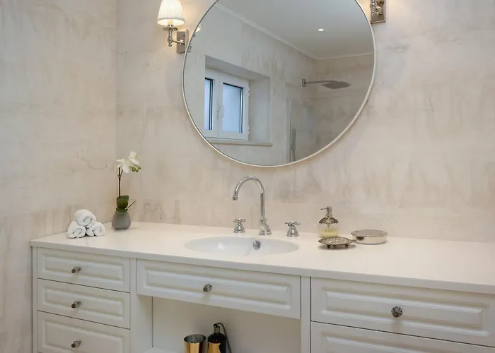 Villa Luxury Seafront Glamour With Private Pool, Sauna And Gym At The In Primosten