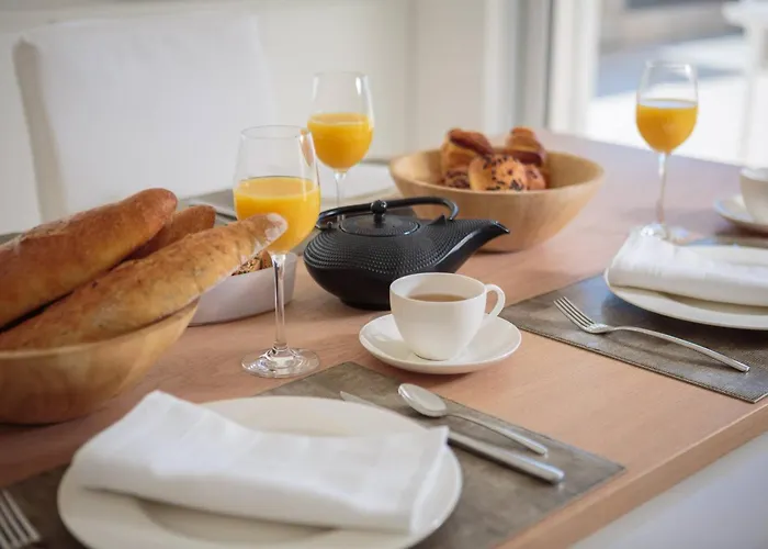 Villa Luxury Seafront Glamour With Private Pool, Sauna And Gym At The In *