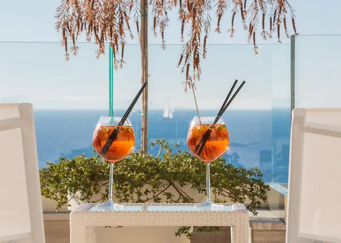 Luxury Seafront Glamour With Private Pool, Sauna And Gym At The In