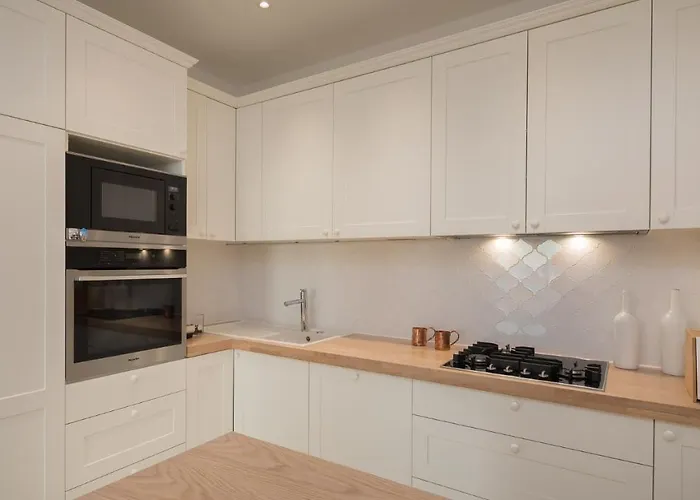 Villa Luxury Seafront Glamour With Private Pool, Sauna And Gym At The In