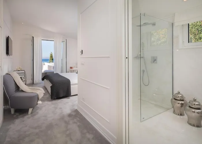 Luxury Seafront Glamour With Private Pool, Sauna And Gym At The In * Primošten