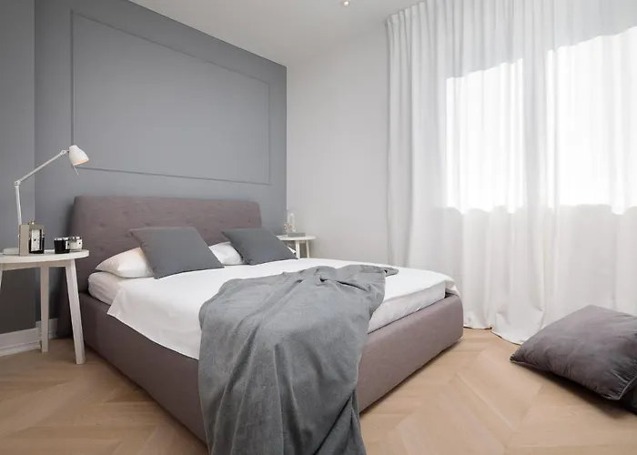 Luxury Seafront Glamour With Private Pool, Sauna And Gym At The In Villa