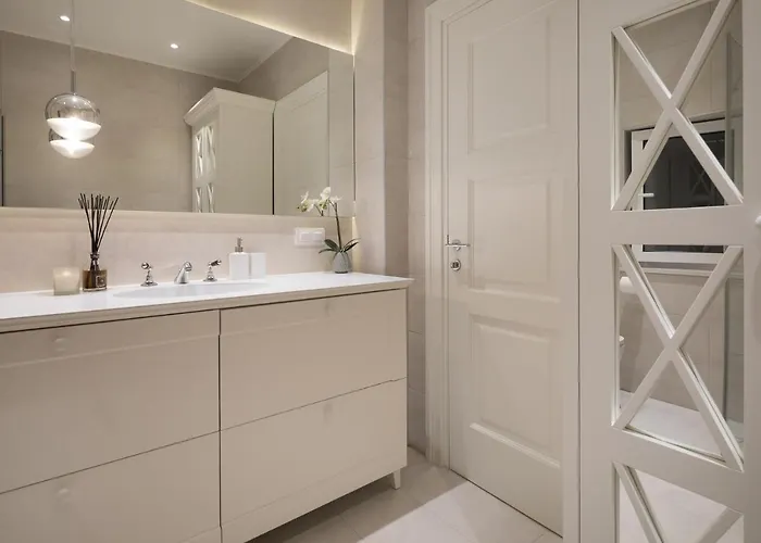 Luxury Seafront Glamour With Private Pool, Sauna And Gym At The In *